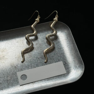Vintage Egyptian Elegance – Golden Serpent Drop Earrings