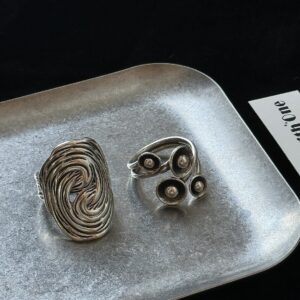 Vintage Floral Cluster Ring – Antique Metal Carved