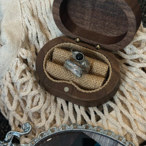 Black Feather Romance – Vintage Loop Ring Black Feather Romance – Vintage Loop Ring