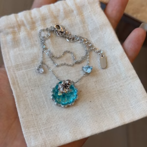 Vintage Jade-Green Crystal Cake Pudding Necklace